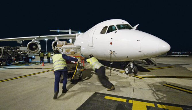 pointers-on-hiring-the-best-air-freight-forwarders