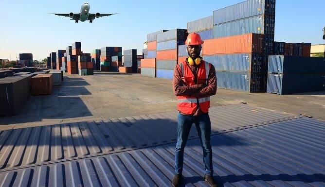 What's the Cheapest Way to Ship Packages in 2023?